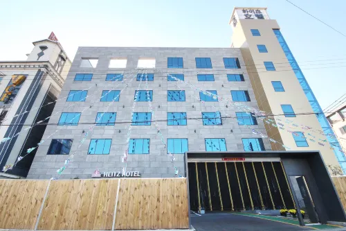 Changyeong Namji Heitz Hotel فنادق في تشانغنيونغ-غون
