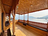 Sikandra Palace Group of Houseboats