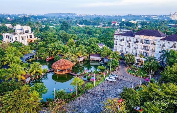 Khách sạn Spring Garden