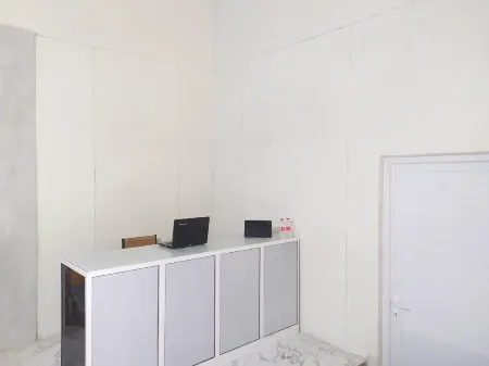 RedDoorz Syariah Near Exit Tol Bojong Pekalongan Отели в г. Comal