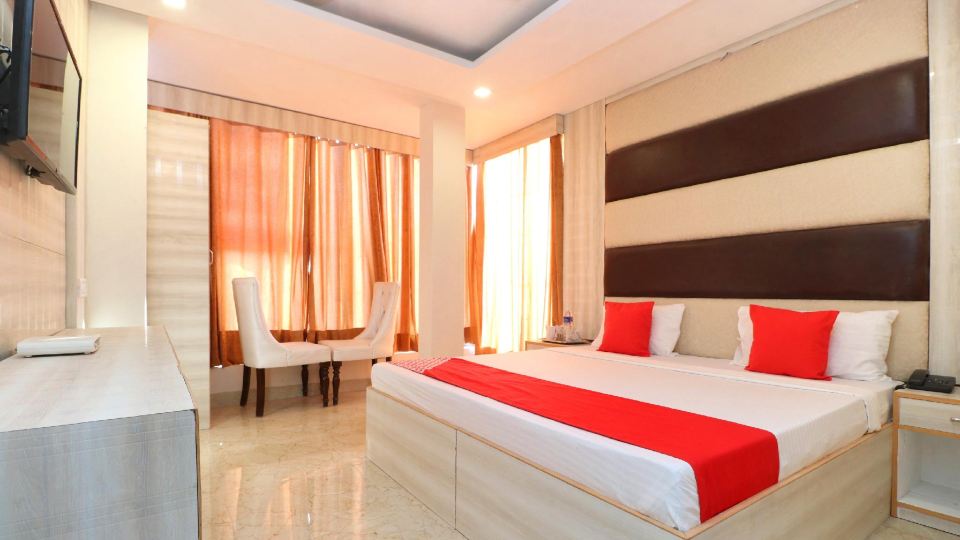 OYO Flagship Hotel Trist