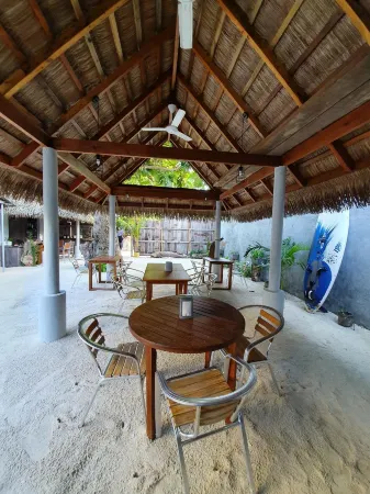 BRICKWOOD GANDUVARU Отели рядом с достопримечательностью «Курамати»