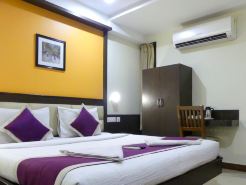 Hotel Sabarees Residency