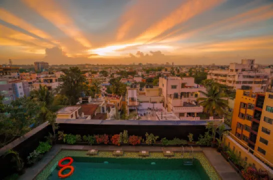 Lazdana Hotel Bangalore فنادق في 