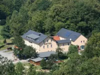 Landgasthof Neue Schänke Hotels near Teich am David-Friedrich-Weg zwischen Wolfsberg und Reinhardtsdorf,