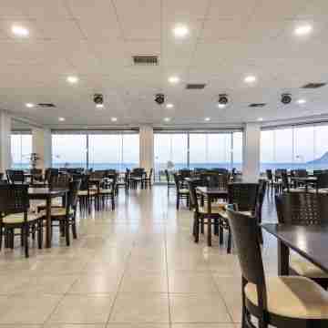 Royal Bay Dining/Meeting Rooms