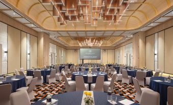 Golden Hill by Golden Tulip