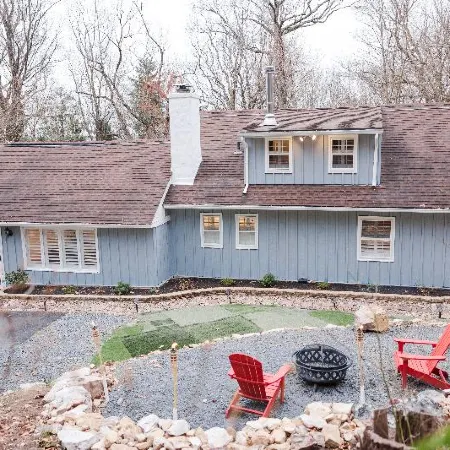 Cowry Acres - 11 Acre Enchanted Retreat, Hot Tub