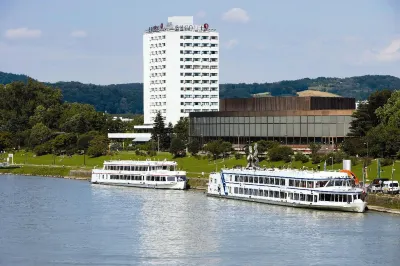 Arcotel Nike Linz Hotels near Linzer Stadtpark