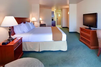 Holiday Inn Express & Suites Tehachapi Hwy 58/Mill ST.