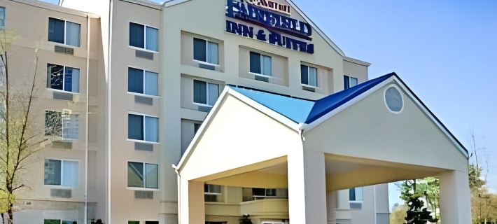 Fairfield Inn & Suites Raleigh-Durham Airport/Research Triangle Park Ξενοδοχεία στην πόλη Cedar Fork