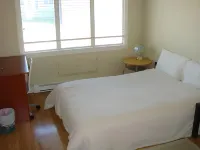 Vancouver Backpacker House