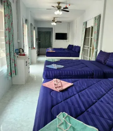 ห้องพักแบบหมู่คณะ