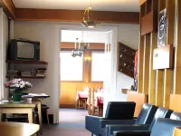 Hotel Restaurant - Acacias Bellevue Hotels in Menthon-Saint-Bernard