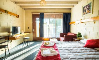 Elmore Lodge Motel