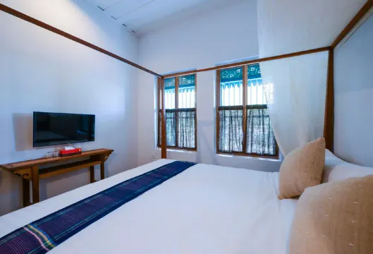 ห้องดีลักซ์เตียงคิงไซส์พร้อมวิวสวน