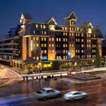 Best Western Marina Del Rey Hotels near Caleta Abarca Beach