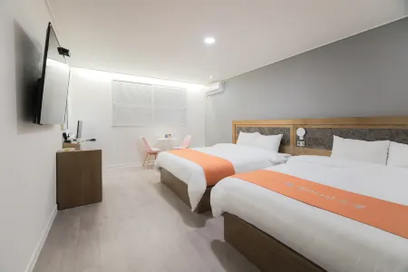 Elysian Hotel