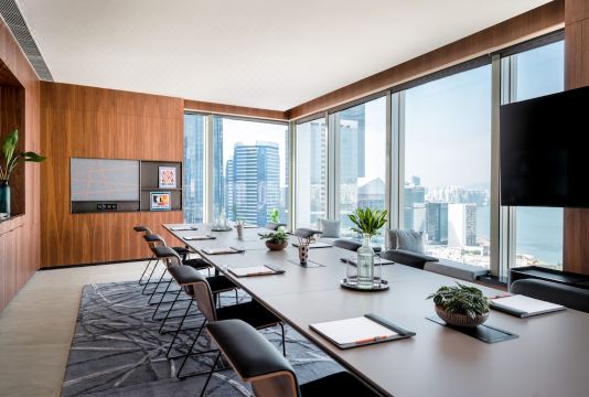 2. 이스트 홍콩..