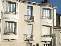 Hôtel Villa du Parc Hotels near Fresque Palais Ducal – La Tour du Croux
