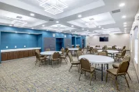 Hampton Inn & Suites Cleburne - Pools