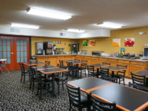 Quality Inn & Suites Watertown Near Prairie Lakes Ice Arena Hotels in Codington County