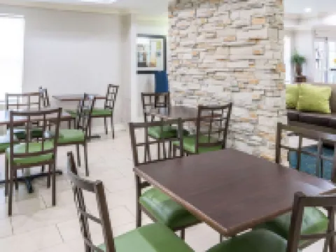 品質套房酒店 西門羅酒店