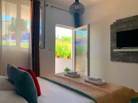 Cozy Studio with Terrace- Street view