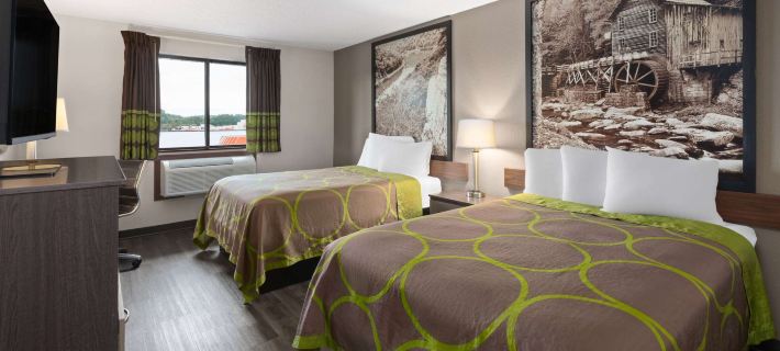 Super 8 by Wyndham Summersville/New River National Park Hotels in Nicholas County