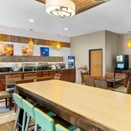 Comfort Suites
