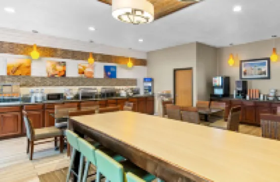 Comfort Suites