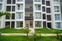 Cozy 2-Bedroom Retreat with Pool Access Hotel in zona Centro Regulador de Transporte // Inntegra Multimodal, S.A. De C.V.