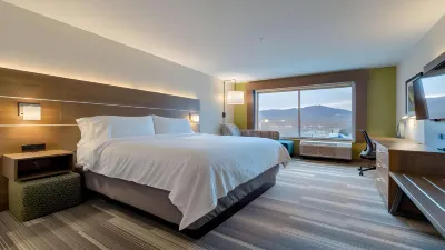 Holiday Inn Express & Suites Marion