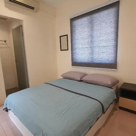 1st Island Homestay @ Bayan Baru