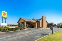 Super 8 by Wyndham Paragould Hotels in Paragould