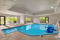 Super 8 by Wyndham Germantown/Milwaukee Hotels in Menomonee Falls