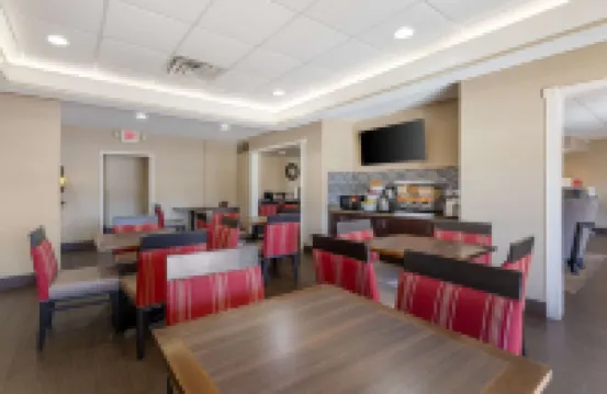 Comfort Inn & Suites Porter Near Indiana Dunes