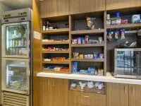 灣沿貝斯特韋斯特優質飯店 無條件投降附近的飯店