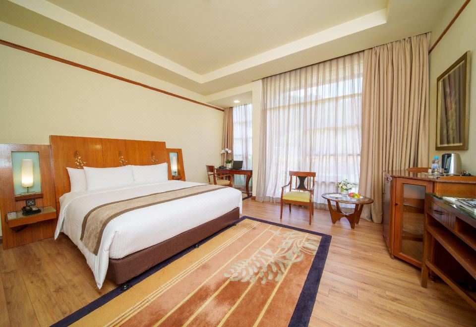 5. 펄스 그란데 호..