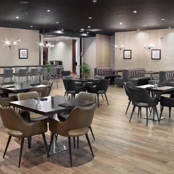 Four Points by Sheraton Edmonton West