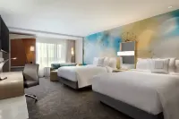 Courtyard Toronto Mississauga/West Hotels near Pearle Vision