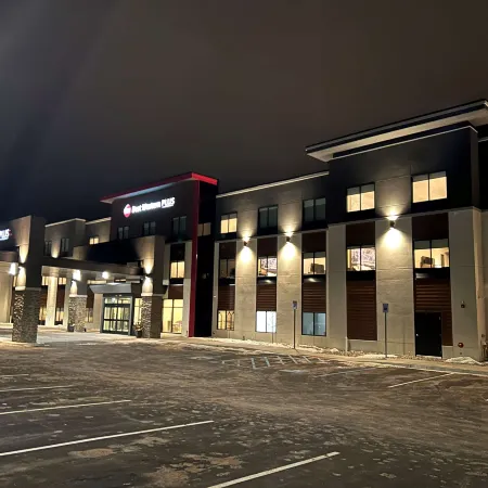Best Western Plus Marquette Hotel  Suites