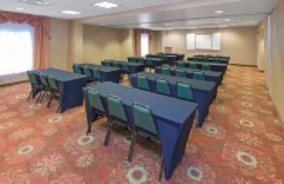 Hampton Inn & Suites Blairsville - parking