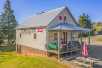Loft at the Country Store! Unique Southern Stay! 1bed, 1bath