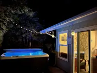 Aloha Serenity: North Shore Hot Tub Escape Hotels in Kalihiwai