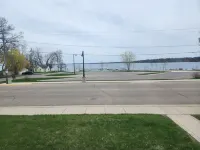 Green Lake Condo in the heart of Spicer