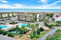 2-bedroom 2 bath condos on the beach with view of Lighthouse