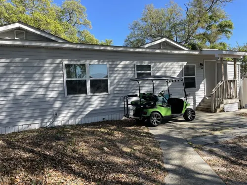 OCEANSIDE BEACH HOUSE-3 BED/2 BATH. GOLF-CART INCLUDED, 100 YARDS FROM BEACH