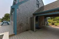 Waterfront Oasis on Town Cove, Kayak Access & Stunning Views