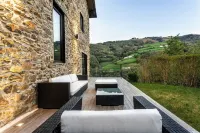 Charming gîte with SPA / Jacuzzi Lodge in the Basque Country Hotels in Auñamendi
